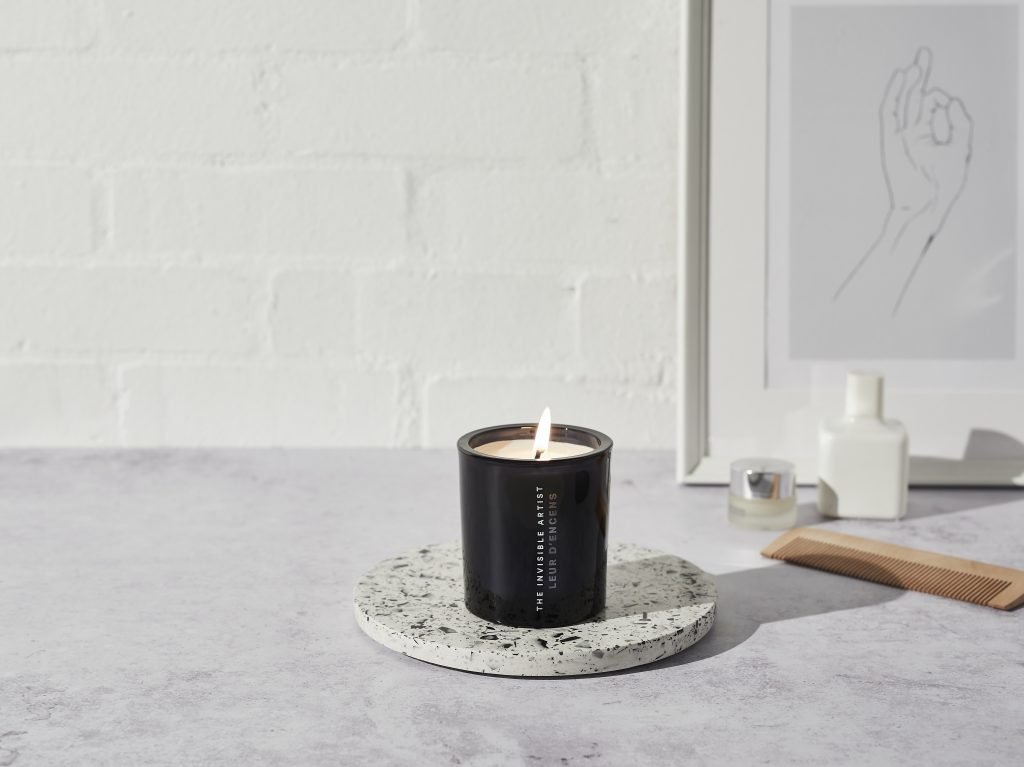 Relax with Auli London scented candle made with 100% natural essential oils